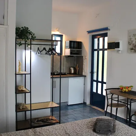 Blue Antonia Laganas