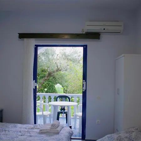 Blue Studios Antonia דירה