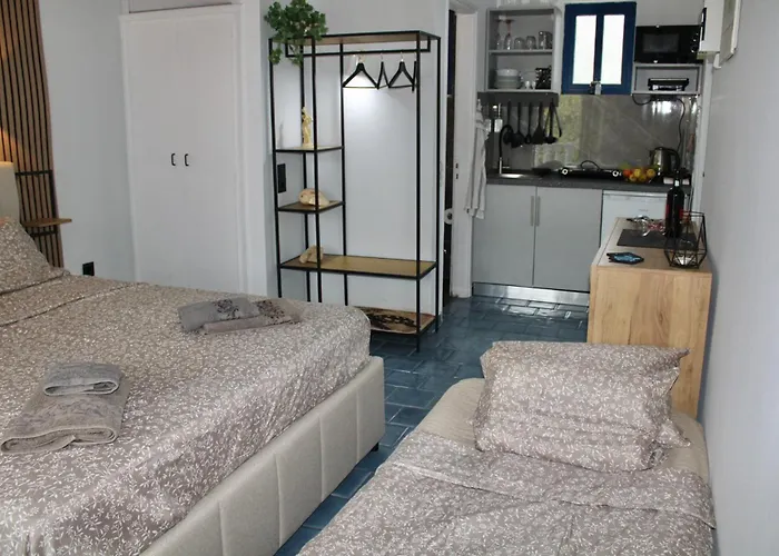 Blue Antonia * لاغاناس